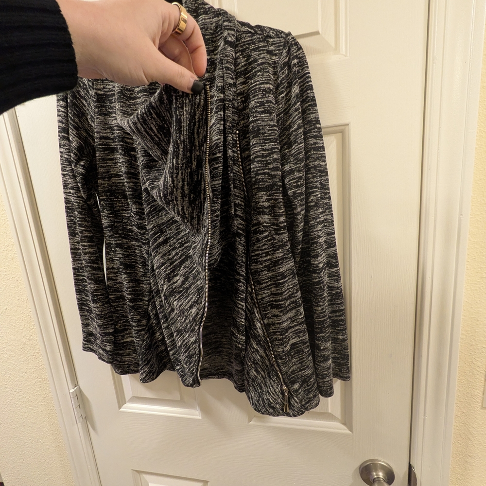 PattyBoutik Black and Gray Women's Sweater - Picture 5 of 6